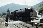 23 103 überquert beim Umsetzen den Bahnübergang im Südkopf des Bahnhofs Waldrach, 08.1972