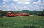 25.05.1985: 798 534 und 533 mit Sonderzug der Binger Eisenbahnfreunde - im Hintergrund der Schornstein der Dampfziegelei Sötern